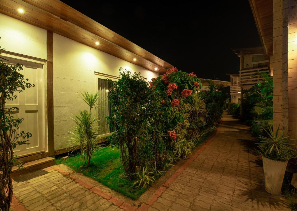 Living Room Beach Resort Morjim Exterior foto