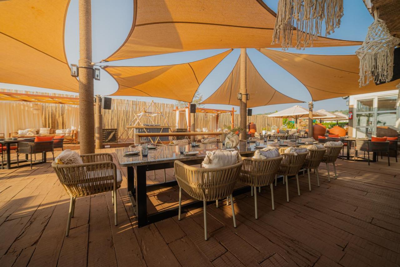 Living Room Beach Resort Morjim Exterior foto